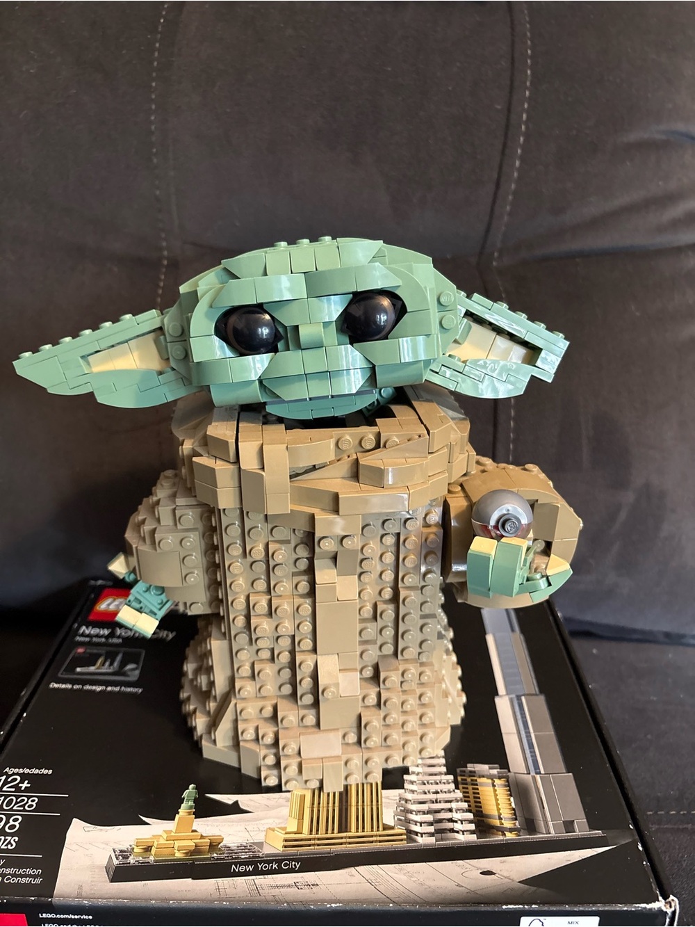 Lego Star Wars The Child Build Kit - Green, Tan, Blue, Orange - Picture 2 of 2